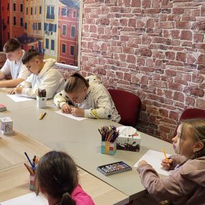 Kurs przygotowujący do egzaminu ósmoklasisty / maturalnego – miesięcznie (2 × 1,5 godziny w tygodniu)